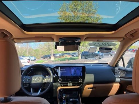 Used 2025 Lexus NX 350 AWD w/ Luxury Package image 36