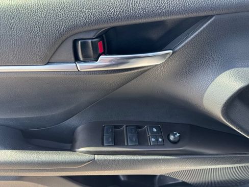 Used 2024 Toyota Camry SE FWD image 20