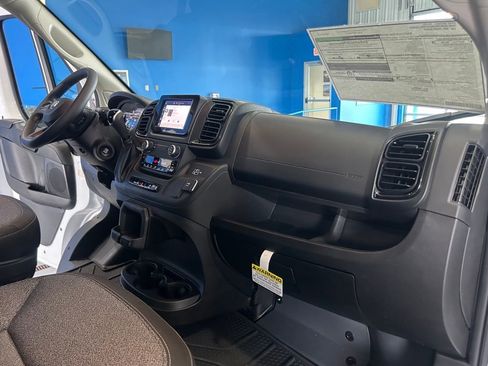 New 2025 RAM ProMaster 2500 w/ Convenience Group FWD image 18