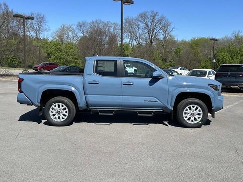 New 2026 Toyota Tacoma SR5 AWD/4WD image 3