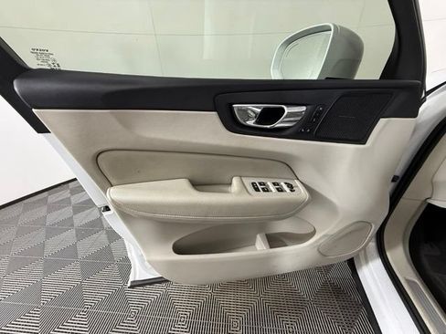 Used 2020 Volvo XC60 T5 Inscription w/ Protection Package FWD image 12