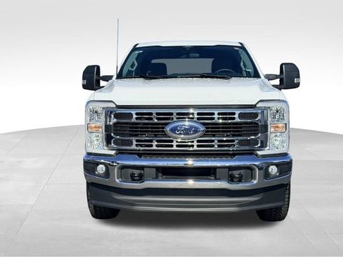 Used 2025 Ford F250 XLT image 9