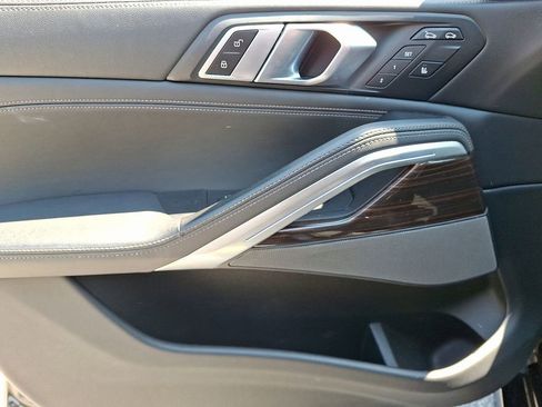 Used 2024 BMW X6 xDrive40i image 13