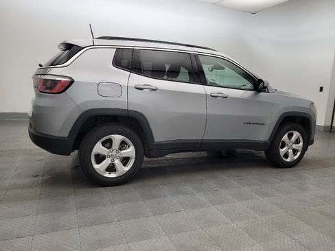 Used 2018 Jeep Compass Latitude image 10
