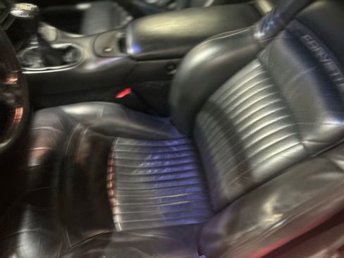 Used 2001 Chevrolet Corvette Convertible w/ Preferred Equipment Group2 image 27