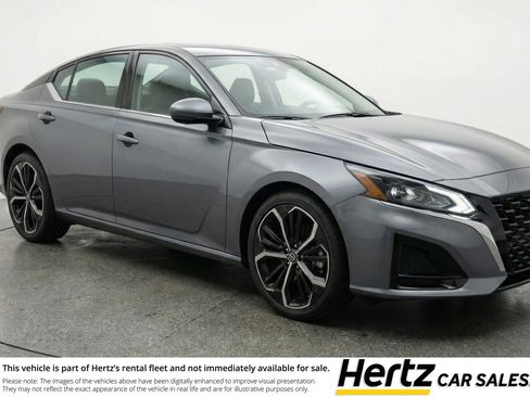 Used 2025 Nissan Altima 2.5 SR FWD image 1