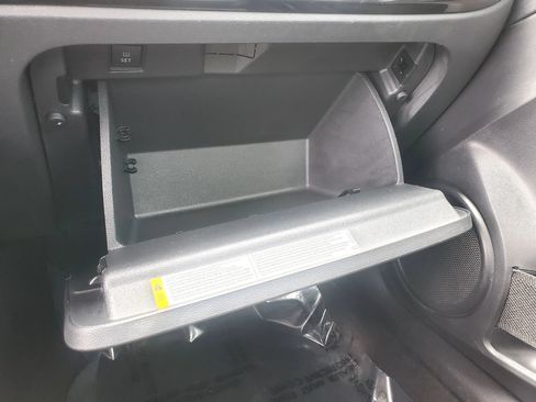 Used 2019 Volkswagen Beetle 2.0T S FWD image 39