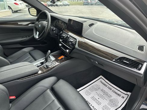 Used 2019 BMW 530e w/ Convenience Package RWD image 19