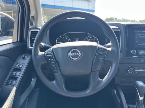 Used 2023 Nissan Frontier SV image 20
