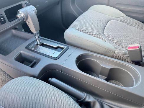 Used 2015 Nissan Frontier SV image 21