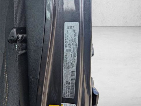 Used 2024 Jeep Gladiator Sport image 17