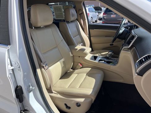 Certified 2018 Jeep Grand Cherokee Limited image 23