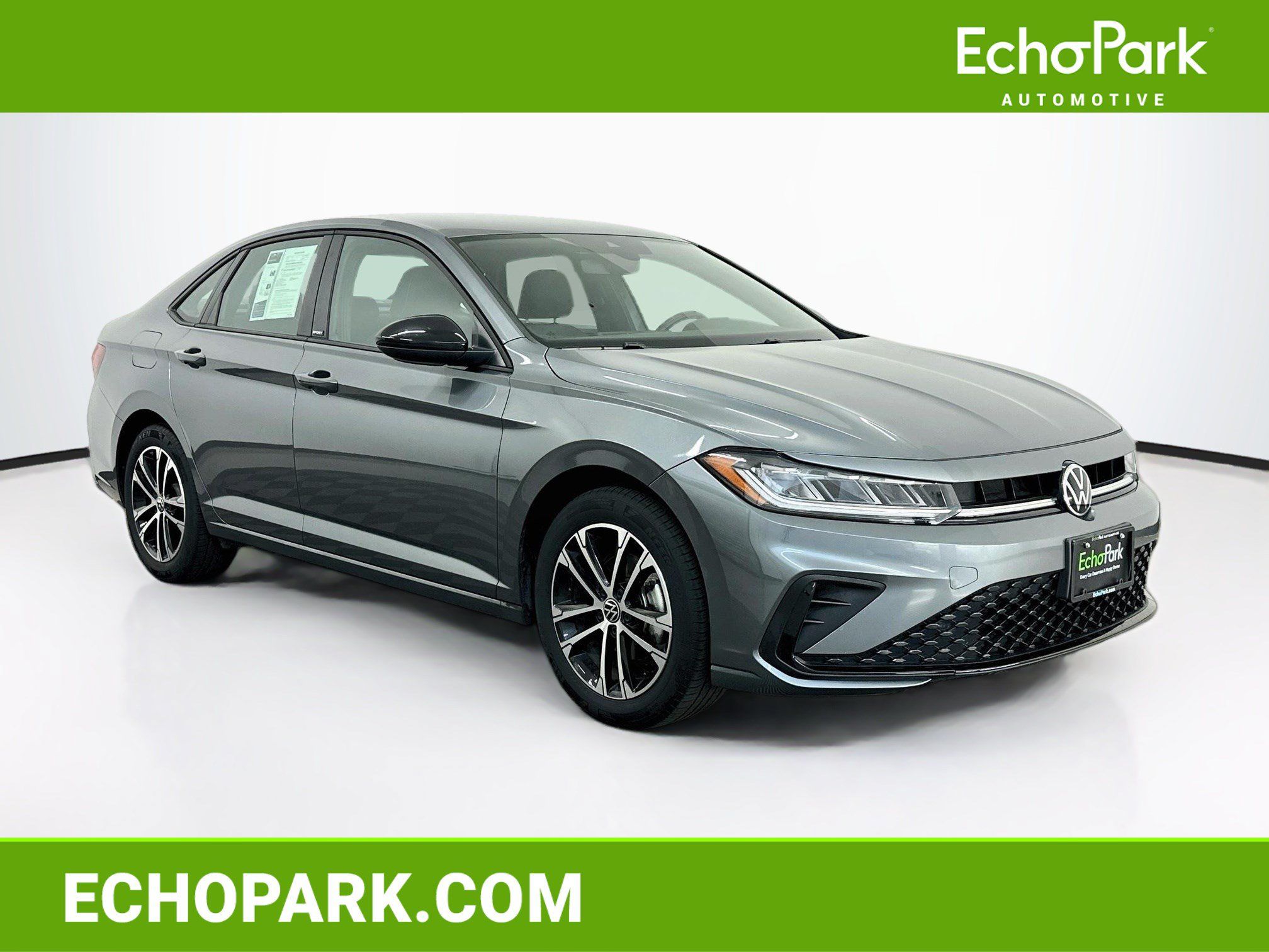 Used 2025 Volkswagen Jetta Sport FWD image 1