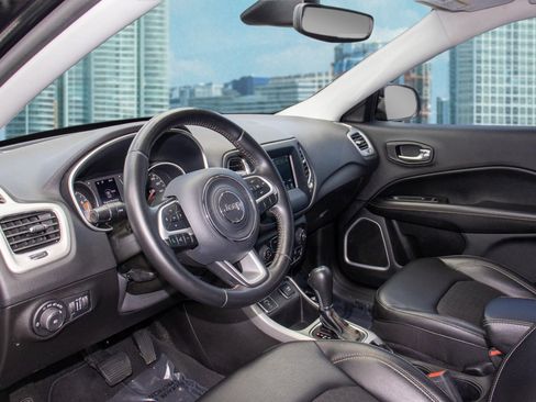 Used 2020 Jeep Compass Latitude image 14