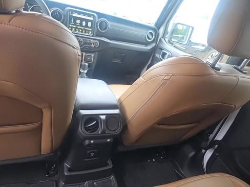 Used 2023 Jeep Wrangler Unlimited Sahara w/ Cold Weather Group AWD/4WD image 14