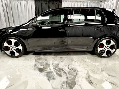 Used 2012 Volkswagen Golf 4-Door image 9