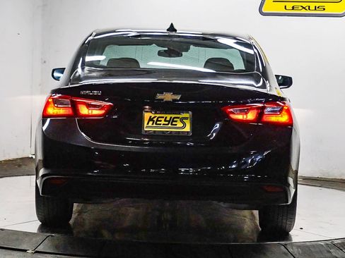Used 2024 Chevrolet Malibu LT image 3