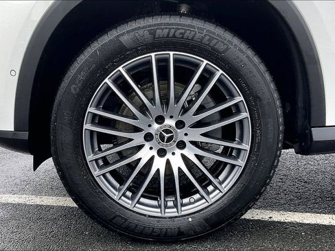 Certified 2026 Mercedes-Benz GLC 300 4MATIC image 8