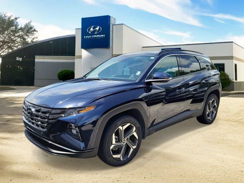 Certified 2024 Hyundai Tucson Limited AWD/4WD image 2