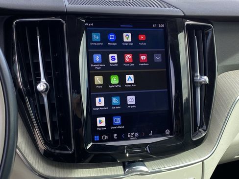 Used 2023 Volvo XC60 B5 Plus w/ Protection Package Premier image 15