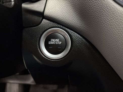 Used 2020 Chevrolet Equinox LS w/ LS Convenience Package FWD image 22