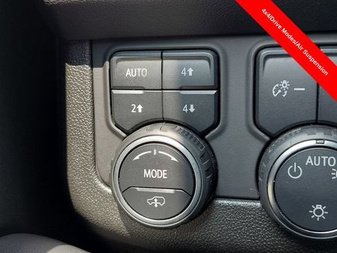 Used 2022 Chevrolet Suburban High Country w/ Max Trailering Package AWD/4WD image 15