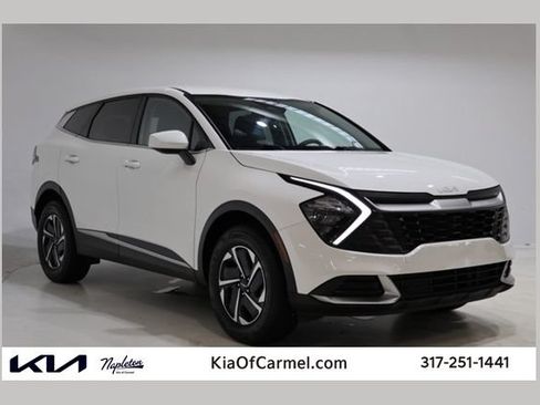 Used 2023 Kia Sportage LX AWD/4WD image 1