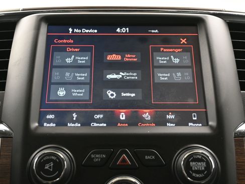 Used 2018 RAM 2500 Laramie w/ Snow Chief Group AWD/4WD image 33