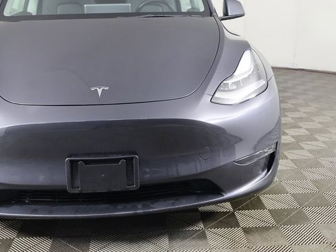 Used 2023 Tesla Model Y Long Range image 15