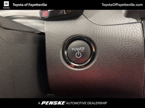 Used 2025 Toyota Camry LE image 32