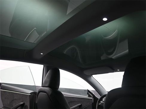 Used 2025 Tesla Model 3 Long Range image 24