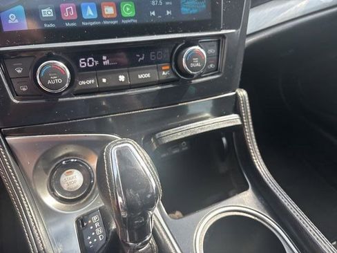 Used 2017 Nissan Maxima 3.5 SL FWD image 23