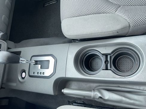 Used 2021 Nissan Frontier SV w/ Midnight Edition Floor Mats image 16