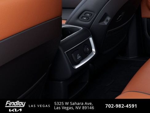 New 2026 Kia Carnival SX w/ SX Dark Edition Package FWD image 29