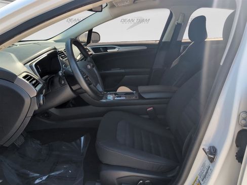 Used 2020 Ford Fusion SE FWD image 10