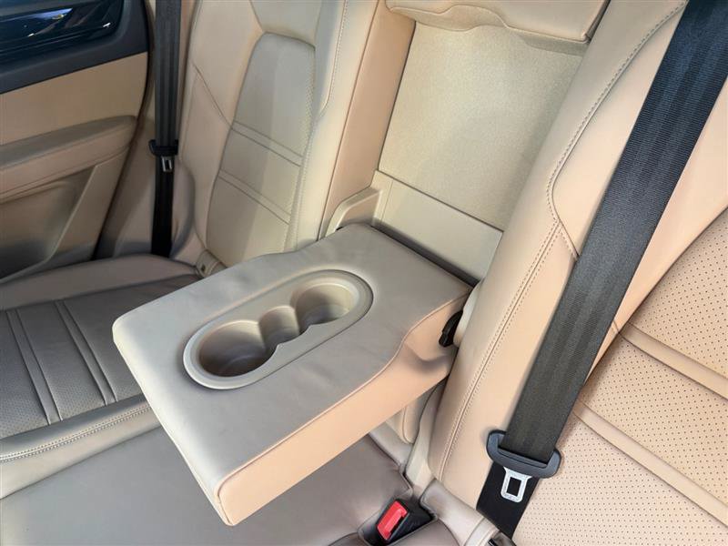 Used 2019 Porsche Cayenne AWD/4WD image 16