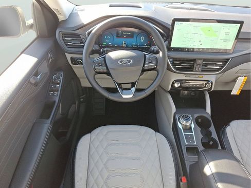 New 2024 Ford Escape SE w/ PHEV Premium Package FWD image 8