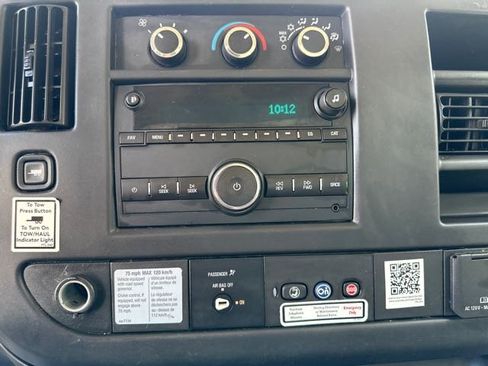 Used 2016 GMC Savana 3500 Extended image 19