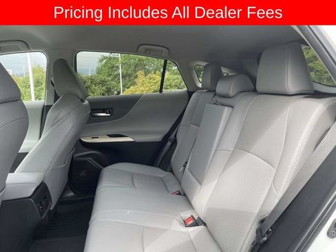 Used 2023 Toyota Venza Limited AWD/4WD image 16