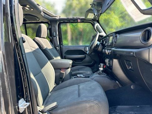 Used 2019 Jeep Wrangler Unlimited Sport S AWD/4WD image 32