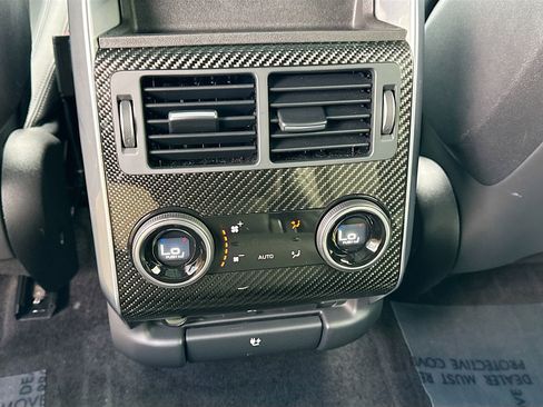 Used 2022 Land Rover Range Rover Sport SVR image 20