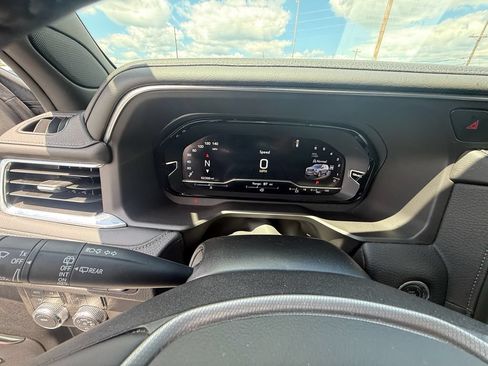 Used 2024 GMC Yukon Denali AWD/4WD image 17