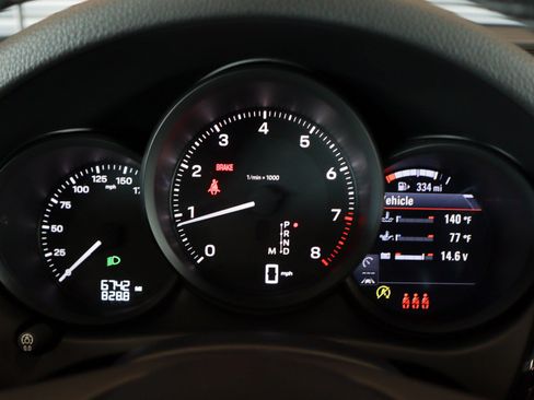 Certified 2026 Porsche Macan AWD/4WD image 16