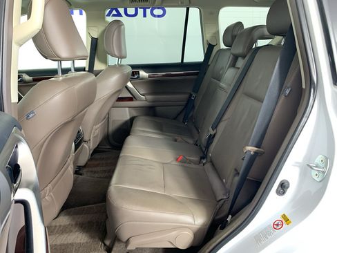 Used 2016 Lexus GX 460 w/ Premium Package AWD/4WD image 32