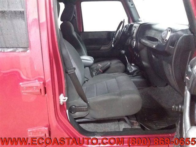 Used 2012 Jeep Wrangler Unlimited Sport w/ Connectivity Group AWD/4WD image 17