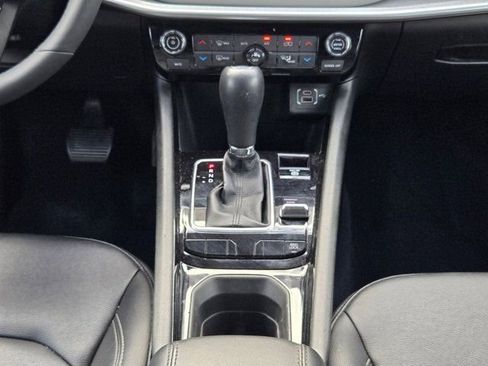 Used 2025 Jeep Compass Limited image 17