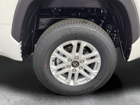 Used 2025 Toyota Tundra SR5 w/ SR5 Convenience Package AWD/4WD image 41