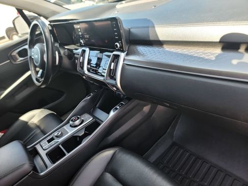 Used 2023 Kia Sorento EX AWD/4WD image 22