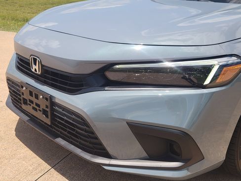 Used 2024 Honda Civic Sport image 10