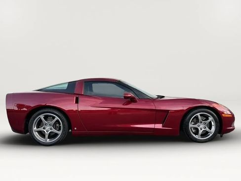 Used 2006 Chevrolet Corvette Coupe w/ Preferred Equipment Group RWD image 5